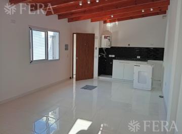 PH · 34m² · 1 Ambiente · Alquiler de PH Monoambiente con Balcón en Wilde