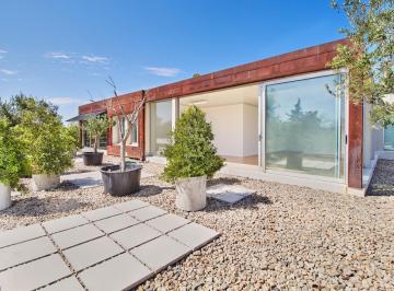 Oficina comercial · 80m² · 1 Ambiente · 1 Cochera · Oficina en Alquiler en Carrasco