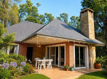 Casa · 80m² · 4 Ambientes · 1 Cochera · Venta Casa 5 Ambientes en Country El Paraíso