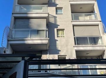 Departamento de 2 ambientes, Tres de Febrero · Departamento Céntrico Dos Ambientes con Balcón, Dorm. en Suite con Vestidor