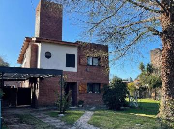 Casa · 170m² · 5 Ambientes · 5 Cocheras · Casa en Mapuche C. C