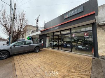 Local comercial · 375m² · Local Sobre Av Luro - Venta y Alquiler