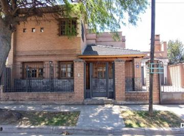Foto · Imponente Casa 3 Dorm. - Dos Plantas - Santa Isabel 1 Sección