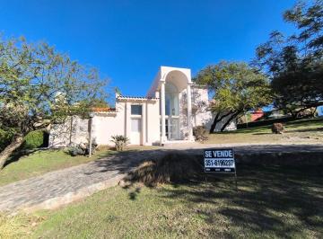 Casa · 307m² · 7 Ambientes · Venta de Propiedad en 4 Hojas, Mendiolaza