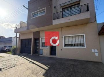 Casa de 3 ambientes, La Plata · Venta de Casa en 29 N 240 E 36 y 37 - La Plata