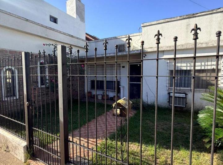 Casa · 123m² · 4 Ambientes · 1 Cochera