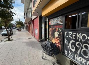 Local comercial · 77m² · Local Comercial en Venta - Puerto / Gruta de Lourdes