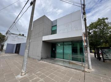 Local comercial · 184m² · Amplio Local Listo Para Funcionar Apto Oficina.