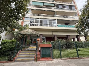 Departamento · 90m² · 4 Ambientes · Departamento en Alquiler de 4 Ambientes con Dos Baños