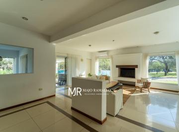 Casa · 360m² · 4 Ambientes · 2 Cocheras · Casa en Venta 3 Dorm - Altos del Golf