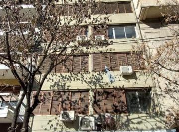 Departamento de 1 ambiente, Balvanera · Monoambiente Contrafrente Super Luminoso Muy Buen Estado Excelente Ubicacion Av Belgrano 1836