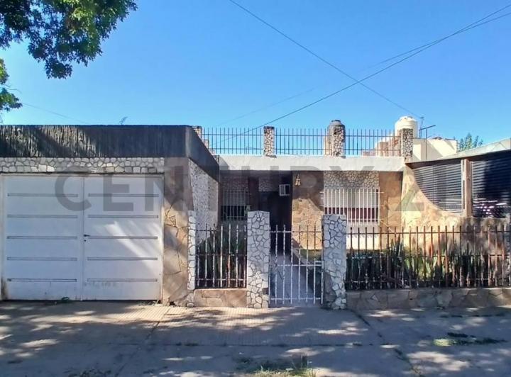 Casa · 120m² · 5 Ambientes · 1 Cochera