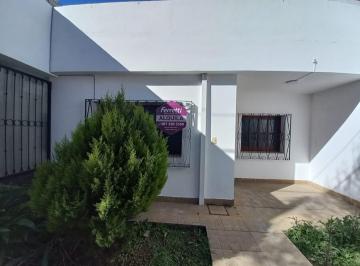 Casa · 5 Ambientes · 1 Cochera · Alquiler Casa 3 Dorm. en B° Tres Cerritos - Los Guayacanes Al 100