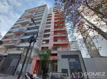 Departamento · 46m² · 2 Ambientes · 1 Cochera · Amplio 2 Amb con Cochera en Pleno San Martin - 7 Años de Antiguedad