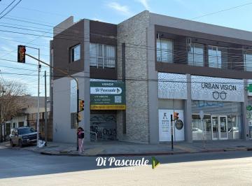 Local comercial · 167m² · 5 Ambientes · 1 Cochera · Alquiler Comercial Local Esquina de 167 m² - Moreno Norte Sobre Av Victorica