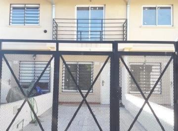 PH de 4 ambientes, La Matanza · Triplex 4 Amb Al Fte. a Estrenar con E/auto, Lavad. Fdo