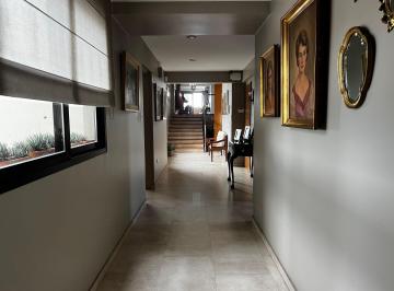 Departamento · 180m² · 5 Ambientes · 1 Cochera · Venta Piso Premium B. Sur 3dom 2 Suite con Cochera