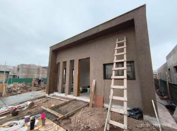 Casa 300m² Venta · Hermosa Casa en Venta - B° Privado Lar de Terrada - 3 Hab. 3 Baños - Luján de Cuyo