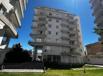 Departamento de 2 ambientes, Cipolletti · Departamento de 1 Dormitorio en Edificio con Pileta y Amenities