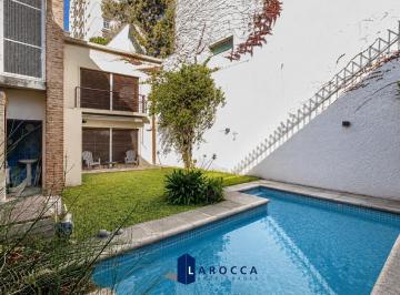 Casa · 301m² · 3 Ambientes · 1 Cochera · Casa - Venta - Colegiales - Jardin con Piscina y Parrilla - Garage