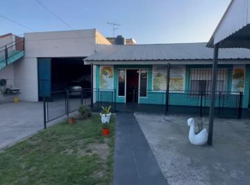 Casa · 220m² · 6 Ambientes · Venta Casa en San Jose Almirante Brown Zona Sur Buenos Aires