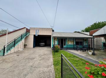 Casa · 220m² · 6 Ambientes · 4 Cocheras · Venta Casa en San Jose Almirante Brown Zona Sur Buenos Aires