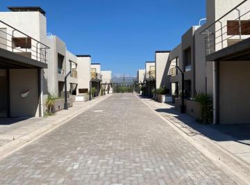 Departamento · 40m² · 3 Ambientes · 1 Cochera · Alquiler de Departamento en Complejo Golden Plaza