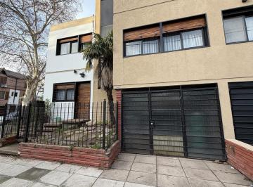 PH · 73m² · 5 Ambientes · 1 Cochera · PH en Villa Devoto Venta