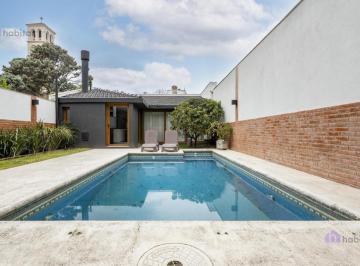 Casa · 550m² · 5 Dormitorios · 4 Cocheras · Casa de Categoria en Venta Sobre Av Salvador Maria del Carril