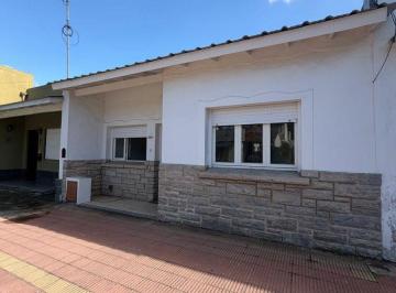 Casa de 3 ambientes, Miramar · Casa en Venta de 3 Ambientes. Zona Centro