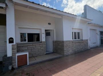 Casa de 3 ambientes, Miramar · Casa en Venta de 3 Ambientes. Zona Centro