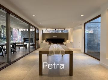 Casa · 235m² · 5 Ambientes · Casa en Venta Costa Esmeralda - Residencial I