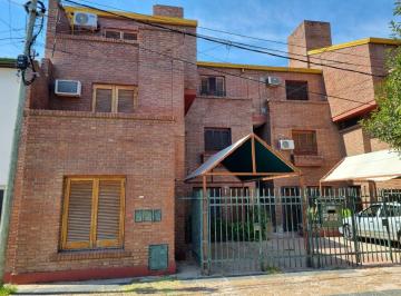 Departamento · 75m² · 4 Ambientes · Alquiler Dúplex Tres Dorm. en Santo Tomé