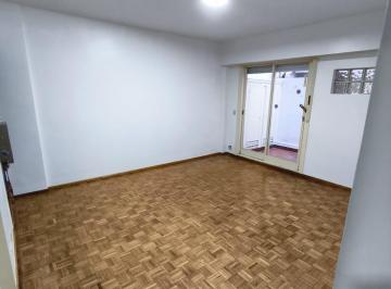 Departamento · 45m² · 1 Dormitorio · Departamento 2 Ambientes con Patio y Bauleras en Suipacha 987