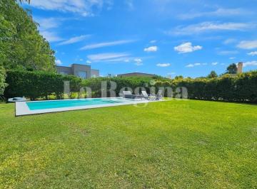 Casa · 163m² · 4 Ambientes · Casa en Venta en Talar del Lago 2, General Pacheco, Tigre
