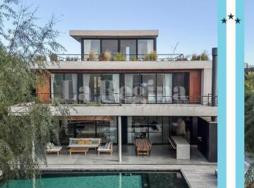 Casa · 529m² · 7 Ambientes · 2 Cocheras · Casa en Venta en El Yacht, Nordelta, Tigre