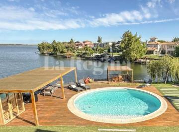 Casa · 323m² · 6 Ambientes · 1 Cochera · Casa en Venta en Los Castores, Nordelta, Tigre
