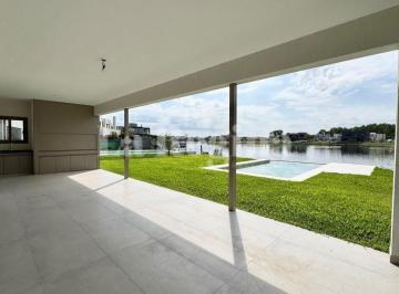 Casa · 216m² · 7 Ambientes · Casa en Venta en Santa Ana, Villanueva, Tigre