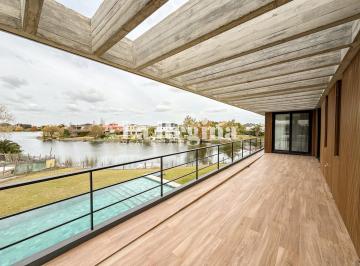 Casa · 859m² · 12 Ambientes · 7 Cocheras · Casa Moderna a Estrenar con Vista Al Lago Central de Nordelta a La Venta en Castores, Nordelta.
