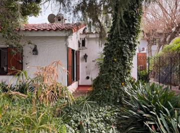 Casa · 95m² · 3 Ambientes · 2 Cocheras · Casa de 3 Amb en Venta - Villa Udaondo Ituzaingó
