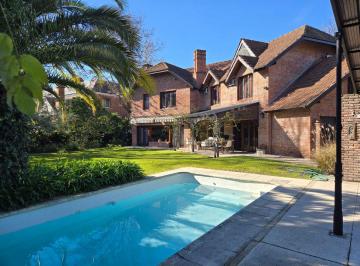 Casa de 7 ambientes, San Isidro · Casa de Estilo en El Corazon de La Horqueta