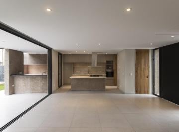 Casa · 152m² · 3 Dormitorios · 2 Cocheras · Casa en Lujan de Cuyo
