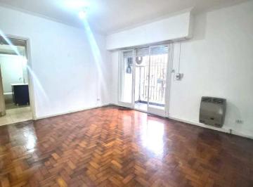 PH de 3 ambientes, Flores · Hermoso PH 3 Ambientes Al Frente en Caballito. Oportunidad!