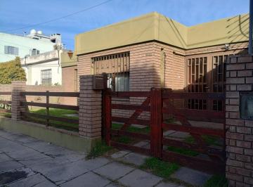 FRENTE · Casa 3 Dor. Zona Sur con Gran Patio, Asador y Cochera Doble a 50 m de Carrefour