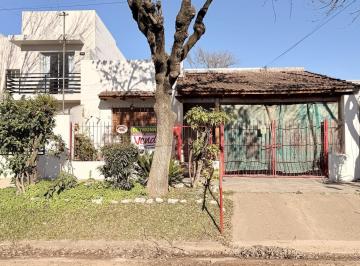 Casa · 159m² · 3 Ambientes · 1 Cochera · Casa en Venta en Colón Entre Ríos