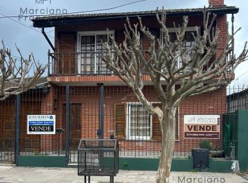 Casa · 152m² · 4 Ambientes · 1 Cochera · Casa en Marcos Paz Centro