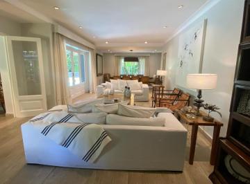 Casa · 315ha · 6 Ambientes · 2 Cocheras · Venta Espectacular Casa Country del Golf Viejo