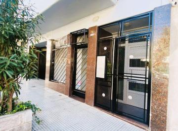 Departamento · 49m² · 3 Ambientes · 1 Cochera · Venta Dpto 3 Amb Cochera Patio Pque Chacabuco