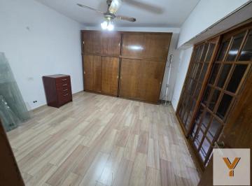 Departamento · 84m² · 3 Ambientes · Departamento en Alquiler - 2 Dorm. 1 Baño - 90 m - Villa Devoto
