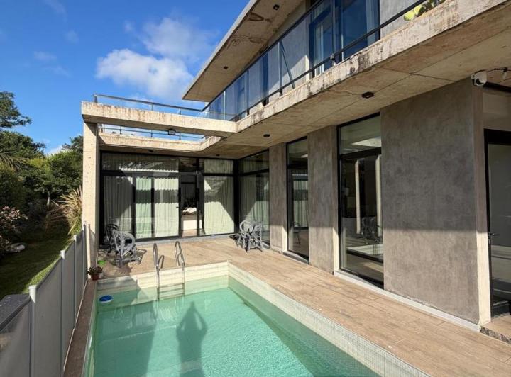 Casa · 206m² · 4 Ambientes
